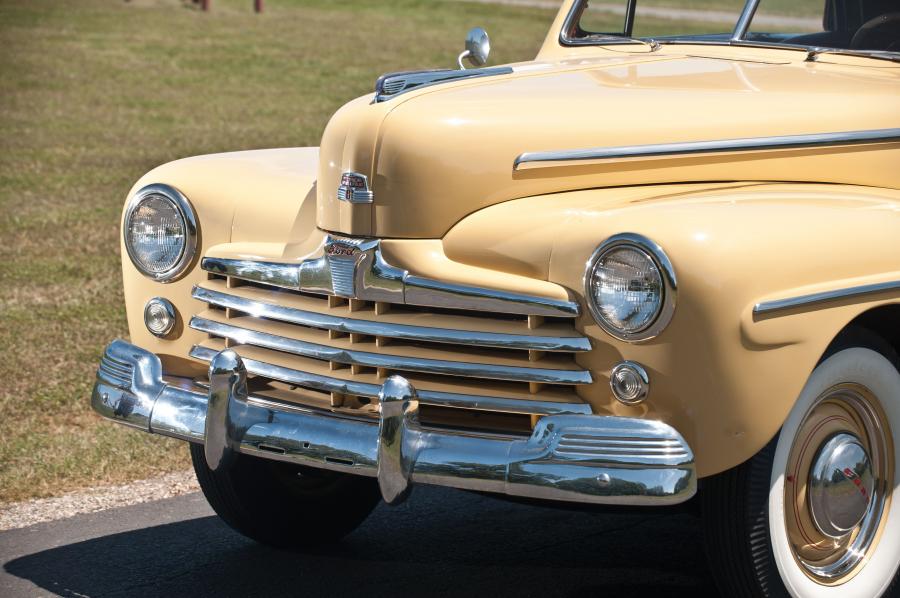 Ford Super Deluxe Convertible Coupe 1948 года  (фото 17 из 26)